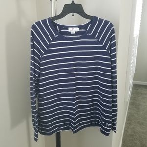 Vineyard Vines sweatshirt